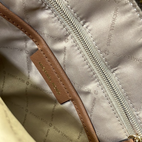 MK backpack - Picture 12 of 13